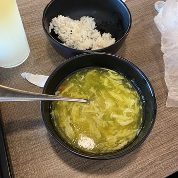 Sizzle Mongolian Grill - Soup is so bland omg well it was free so whatever. LIKE I SAID ADD SAUCE TO EVERYTHING - Chinese Near Me - Chandler, Arizona