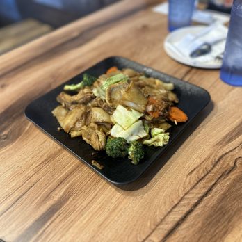 Cocomilk Cafe - Phad See Ew - Laotian Near Me - Sacramento, California Cocomilk Cafe - Phad See Ew - Laotian Near Me - Sacramento, California