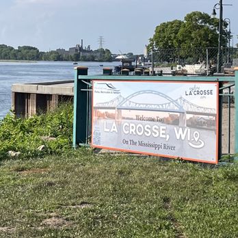 Riverside Park - LaCrosse sign - Parks Near Me - La Crosse, Wisconsin Riverside Park - LaCrosse sign - Parks Near Me - La Crosse, Wisconsin