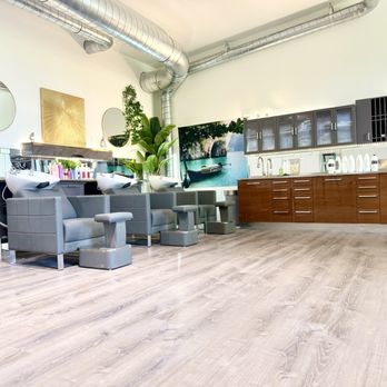 Salon Reign - Hair Salons Near Me - Burien, Washington