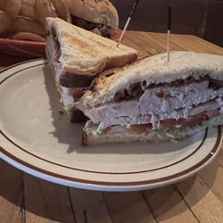 LakeHouse Pub - Turkey Sandwich