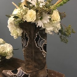 Scentaments Designs - One of the great things about being a Florists in Nashville is the conference work! Everybody loves cowboy boots