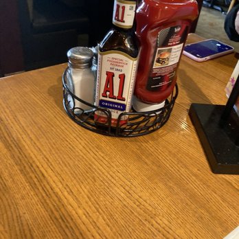 Bob's Burgers & Brew - American Near Me - Tulalip, Washington