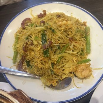 Yi Xin Cafe - Singapore Rice Noodles - Hong Kong Style Cafe Near Me - Honolulu, Hawaii