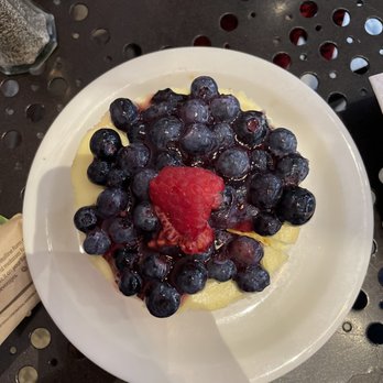Urth Caffé - Orange - Blueberry Cheesecake - Coffee & Tea Near Me - Orange, California