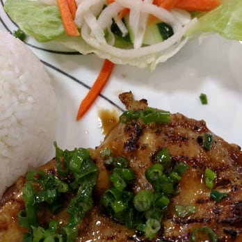 Pho Ha Saigon - Broken Rice w/ Grilled Chicken - Vietnamese Near Me - Philadelphia, Pennsylvania Pho Ha Saigon - Broken Rice w/ Grilled Chicken - Vietnamese Near Me - Philadelphia, Pennsylvania
