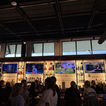 Elia Mediterranean Grille - Sports Bars Near Me - Warrendale, Pennsylvania