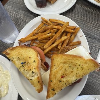Biscuits Cafe - Chicken sandwich - Breakfast & Brunch Near Me - Peoria, Arizona