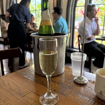 Le Parc Cafe - Coffee & Tea Near Me - Miami, Florida Le Parc Cafe - Coffee & Tea Near Me - Miami, Florida