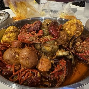 Bag O' Crab - combo 1: crawfish, clams, corn, potatoes, sausage - Seafood Near Me - Fresno, California Bag O' Crab - combo 1: crawfish, clams, corn, potatoes, sausage - Seafood Near Me - Fresno, California