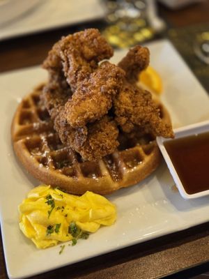 Shugga Hi Bakery & Cafe by null