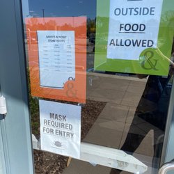 Barnes & Noble Cafe - No outside food allowed