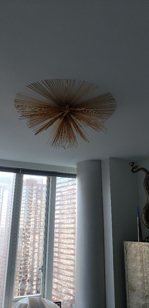 Slide of N&N Golden Hands