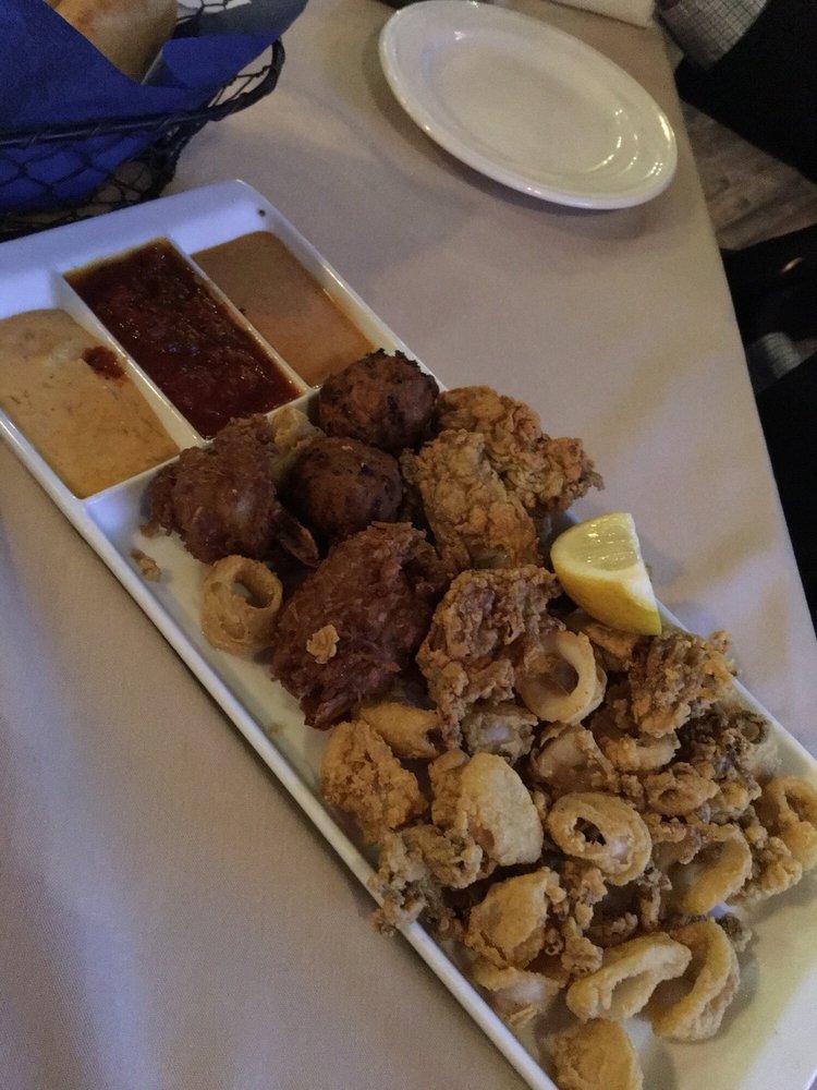 Order Mates Platter food online from Sailfish Marina Resort store, West Palm Beach on bringmethat.com