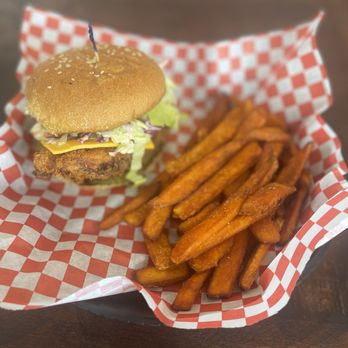 Tasty Box - Food is delicious.. this is my 1st time I will be paying another visit .. food was very hot and fresh crispy - Fast Food Near Me - Houston, Texas