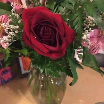 PJ's Flowers & Weddings - I got this on 2/14 and today is 2/15 - Florists Near Me - Bedford, New Hampshire PJ's Flowers & Weddings - I got this on 2/14 and today is 2/15 - Florists Near Me - Bedford, New Hampshire