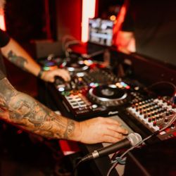 DJ Barnett Entertainment