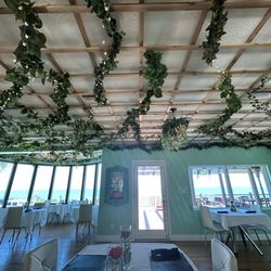 The Pergola at Golden Magnolia Resort - Interior and view of ocean