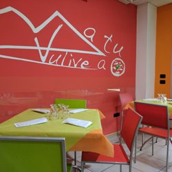 Ma tu Vulive a Pizza - Seating area