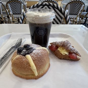 Paris Baguette - Bakeries Near Me - Chicago, Illinois Paris Baguette - Bakeries Near Me - Chicago, Illinois