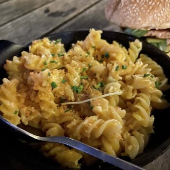 Happiest Hour - Crab Mac and Cheese - Cocktail Bars Near Me - Dallas, Texas