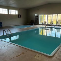 La Quinta Inn by Wyndham Caldwell - Pool - indoor