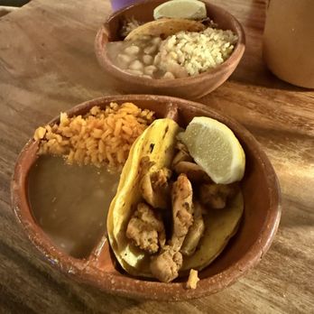 Rosa Madera - Kids plates - Mexican Near Me - Sacramento, California Rosa Madera - Kids plates - Mexican Near Me - Sacramento, California