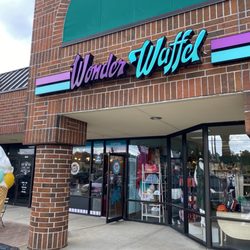 Wonder Waffel - Front of the store