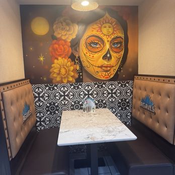 Agaves Mexican Grill - Pretty mural and seating area - Mexican Near Me - Olathe, Kansas
