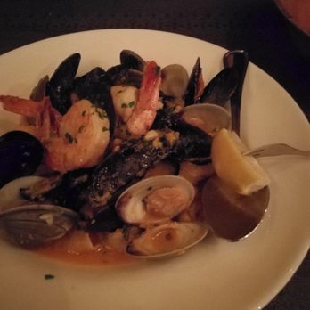 Sundays On The Bay - Seafood pasta - Seafood Near Me - Hampton Bays, New York Sundays On The Bay - Seafood pasta - Seafood Near Me - Hampton Bays, New York