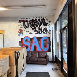 Smash Sacramento - Inside - lobby