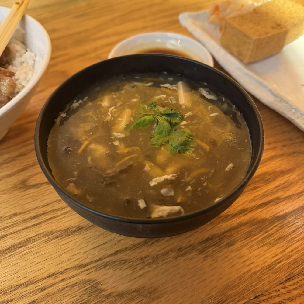 Honolulu Noodle & Co - Hot and sour soup - Ramen Near Me - Honolulu, Hawaii
