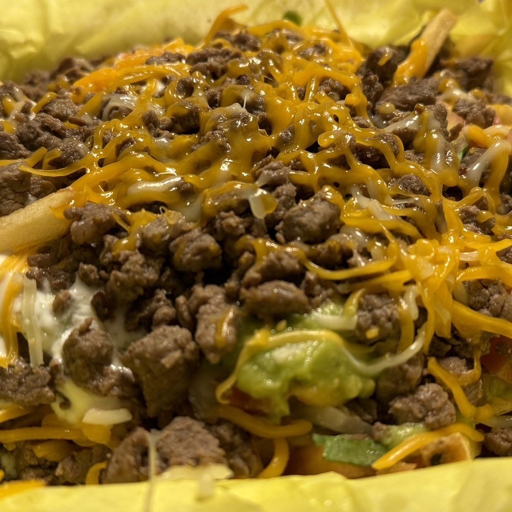 Los Favoritos - Carne Asada Fries - Mexican Near Me - Mesa, Arizona