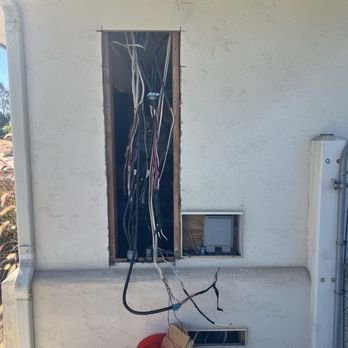 Richard Olinger Electric - Getting ready for new panel - Electricians Near Me - Vista, California Richard Olinger Electric - Getting ready for new panel - Electricians Near Me - Vista, California