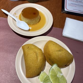 Brasa Roja Express - Vanilla flan and beef empanadas - Colombian Near Me - Chicago, Illinois