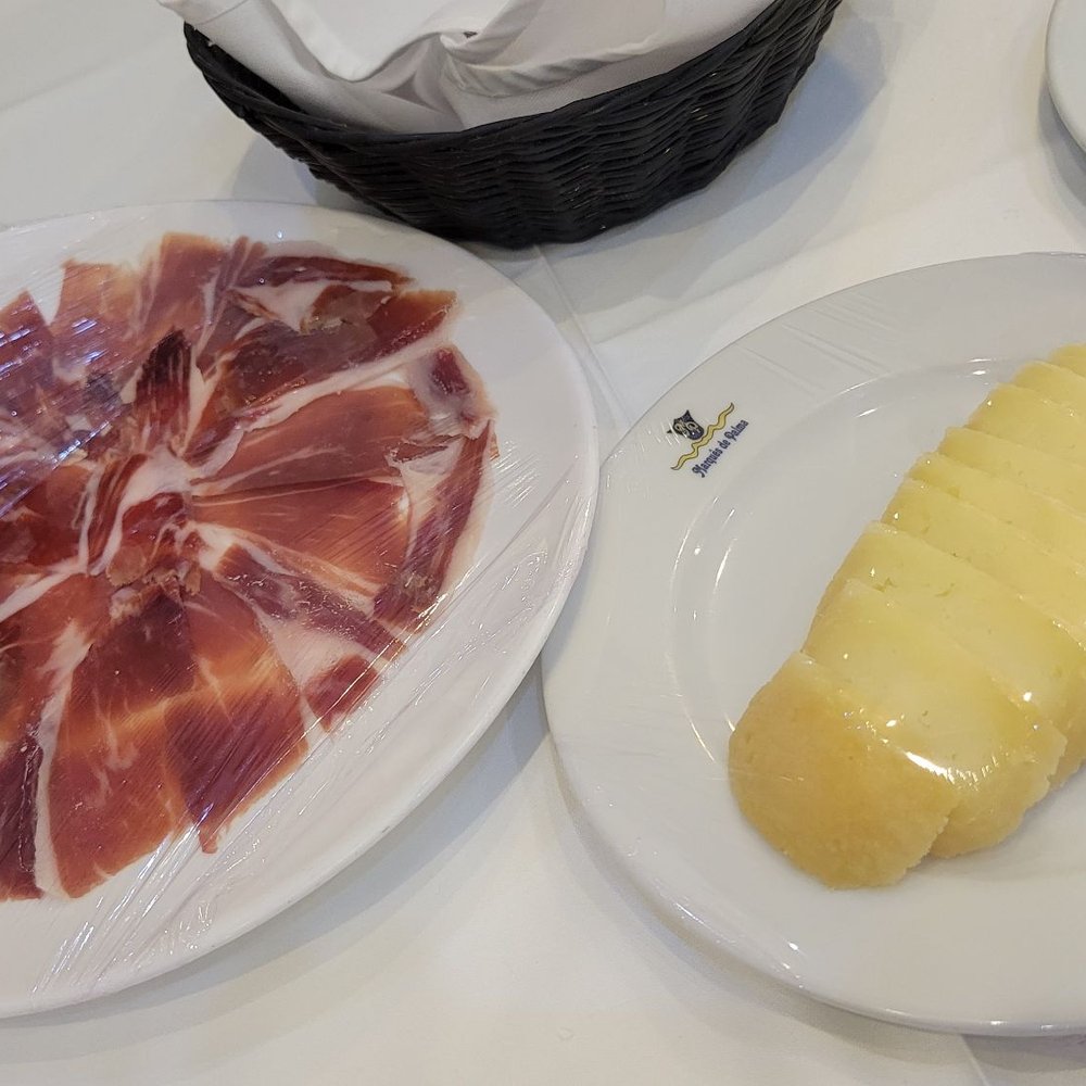 Marquês de Palma - This is an awesome place, you must try.  The homemade bread is wonderful - Portuguese Near Me - Lisbon, 11