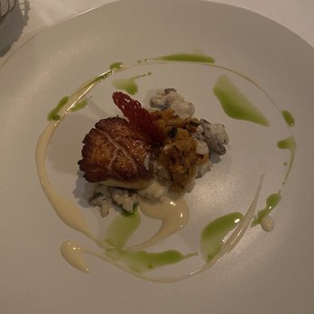 Ashby Inn & Restaurant - Day Boat Scallops. Wild Mushroom Risotto. Nicoise. Beurre Blanc - New American Near Me - Paris, Virginia