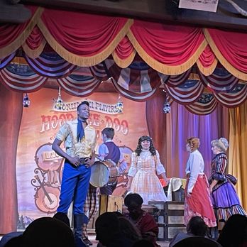 Hoop-Dee-Doo Musical Revue - Performing Arts Near Me - Lake Buena Vista, Florida Hoop-Dee-Doo Musical Revue - Performing Arts Near Me - Lake Buena Vista, Florida