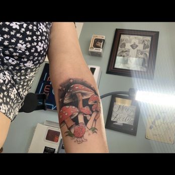 Social ink house - Photo does not do it justice but beautiful mushroom coverup for previous tattoo I recklessly got as a teen - Tattoo Near Me - Anaheim, California Social ink house - Photo does not do it justice but beautiful mushroom coverup for previous tattoo I recklessly got as a teen - Tattoo Near Me - Anaheim, California