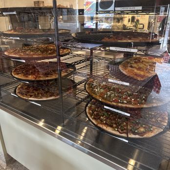 SF Hole In The Wall Pizza - Pizza Near Me - Riverside, California