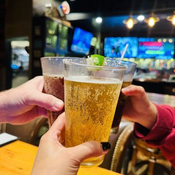 Verf's Grill & Tavern - The Hawkins Family having a drink before dinner - Bars Near Me - Flower Mound, Texas Verf's Grill & Tavern - The Hawkins Family having a drink before dinner - Bars Near Me - Flower Mound, Texas