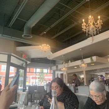HopScotch & Vine - New American Near Me - Plainfield, Illinois