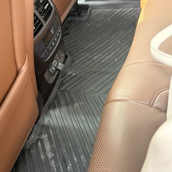 Flagship Carwash - Carpet not vacuum - Car Wash Near Me - Vienna, Virginia