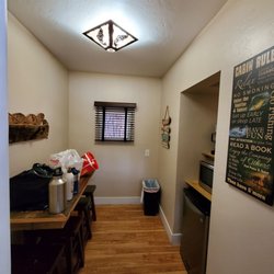 Shaver Lake Cottages at the Point - Kitchen area