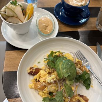 un caffe altamura - Bacon Scramble - Cafes Near Me - Manhattan Beach, California un caffe altamura - Bacon Scramble - Cafes Near Me - Manhattan Beach, California