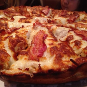 Vito's Pizzaria - Chicago "style" deep dish - Pizza Near Me - Wethersfield, Connecticut