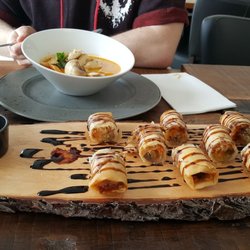 Galanga - I managed to get a shot of the starters but the food tasted and smelled so good that we attacked our mains and forgot the photo.... :)