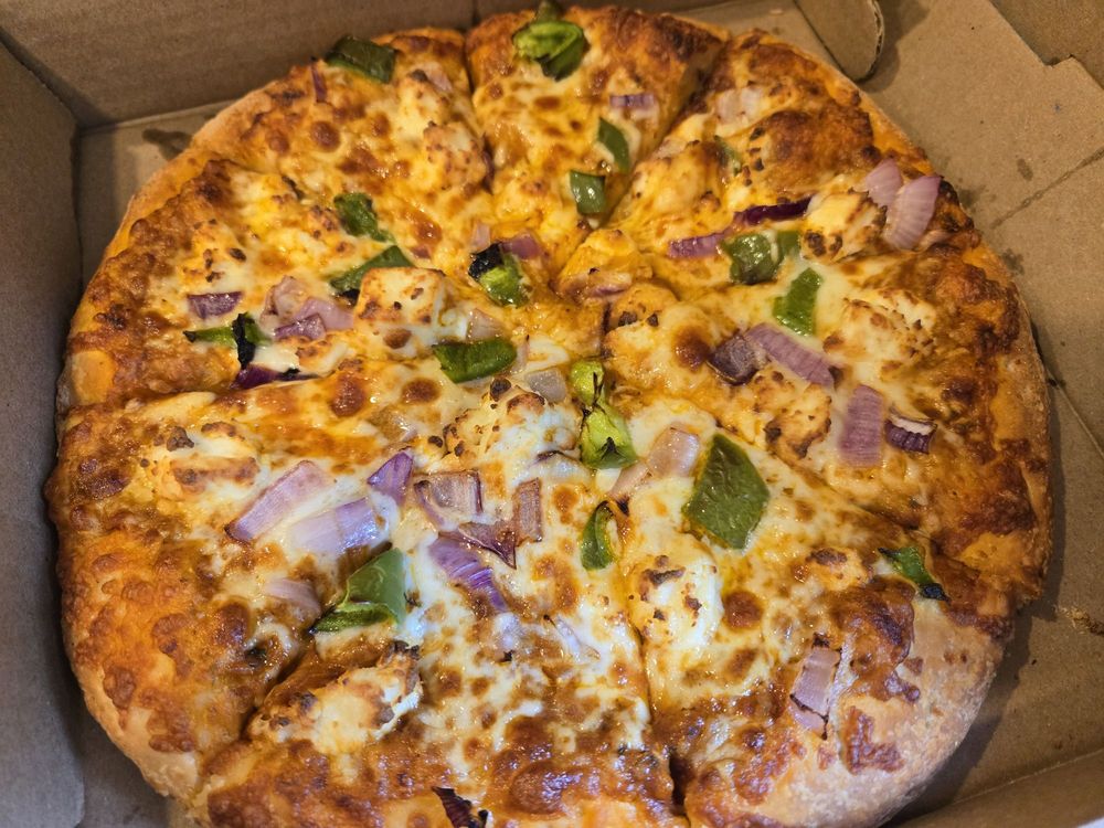 Food from Mo'z Pizza and Wingz