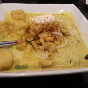 Banana Leaf - Chicken curry Laksa- with thin rice noodle - Indonesian Near Me - Temple City, California Banana Leaf - Chicken curry Laksa- with thin rice noodle - Indonesian Near Me - Temple City, California