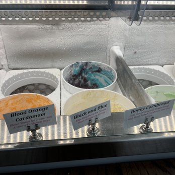 Chill Ice Cream - different flavors of ice cream - Ice Cream & Frozen Yogurt Near Me - Akron, Ohio